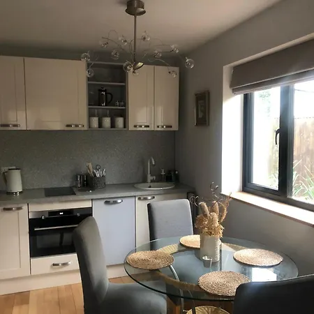 Stunning In Frenchay דירה בריסטול