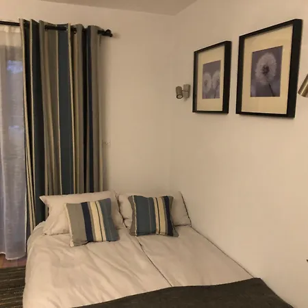 Stunning In Frenchay 브리스틀