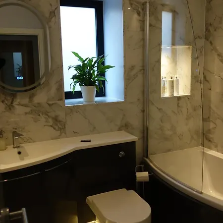 아파트 Stunning In Frenchay 브리스틀